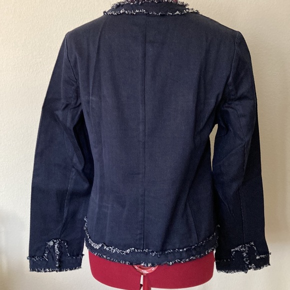 Chico’s blue denim jacket size 1 = Medium. 100% cotton. Front zipper. 4 pockets. - Picture 2 of 12